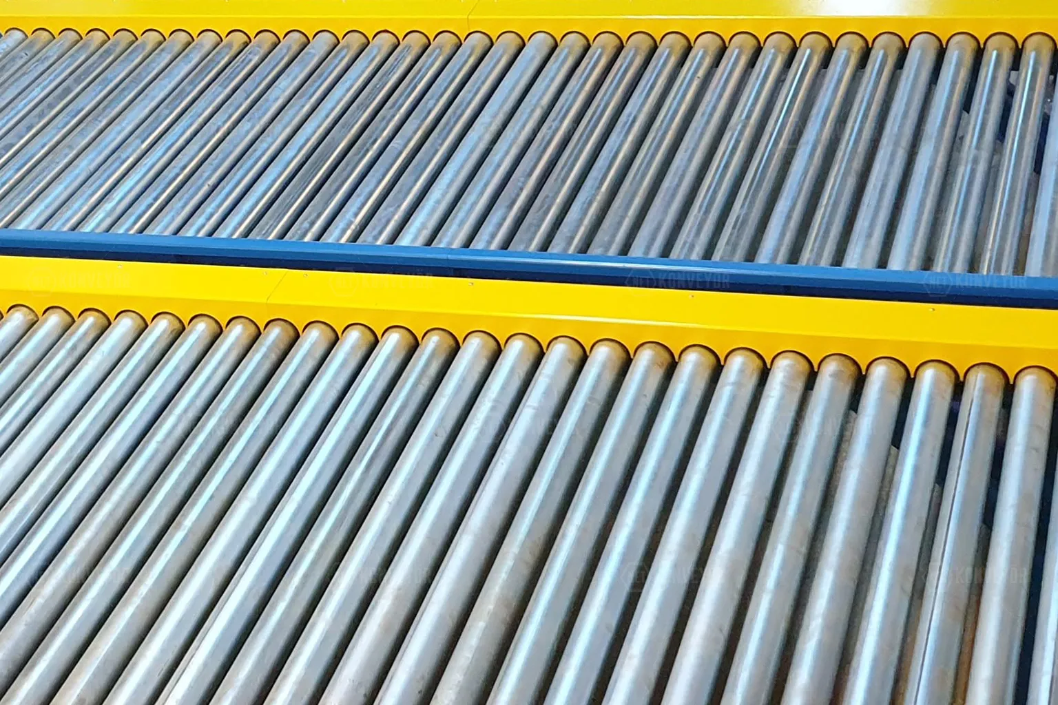 Angetriebene Rollenforderer